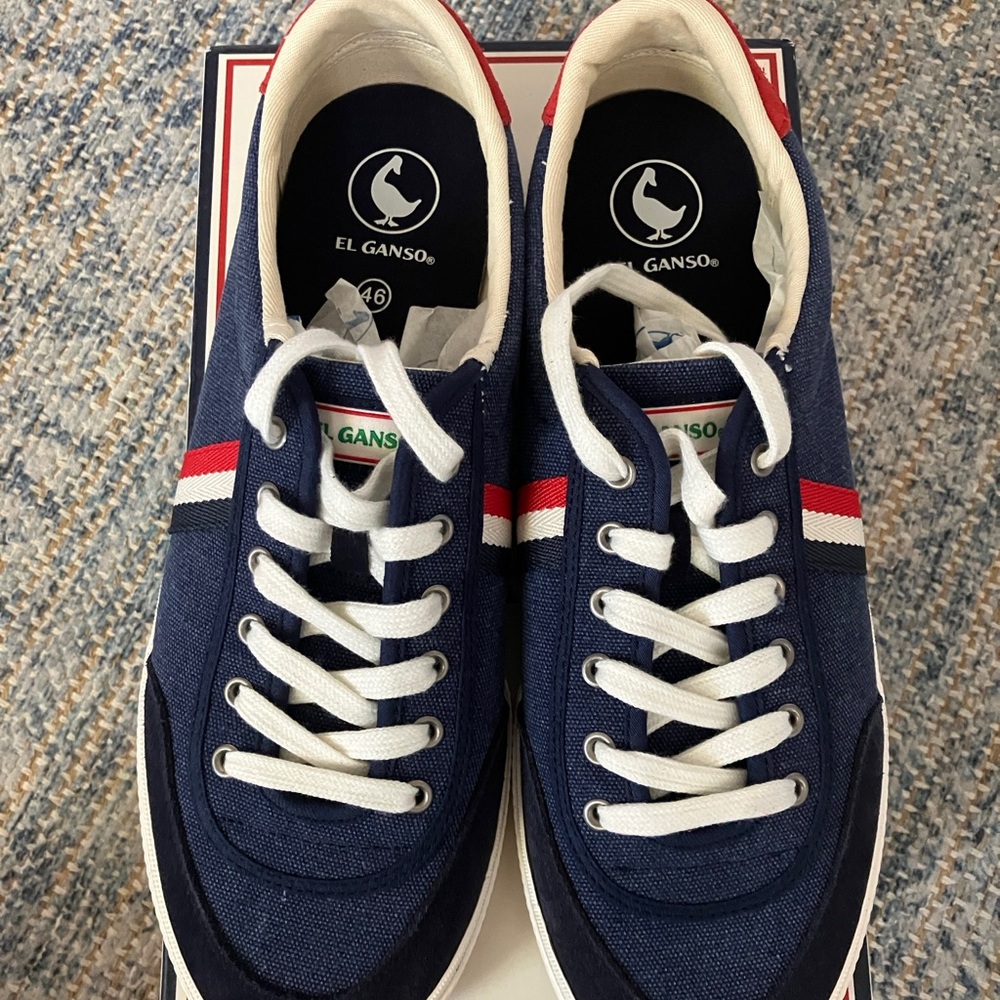 CLASSIC NAVY CANVAS HANDBALL
